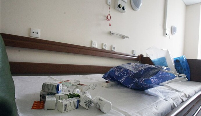 Украина не успевает закупить лекарства от СПИДа и туберкулеза