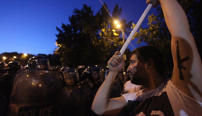 Почему Армения вышла на свой Майдан: рассказы очевидцев