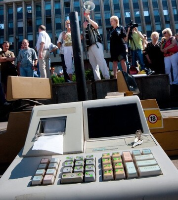 Верховная рада может отменить введение кассовых аппаратов