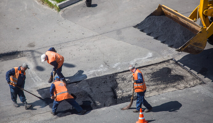 Хватит ли Украине денег на дороги: инфографика и новые расчеты