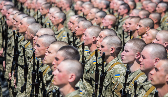 Перед угрозой вторжения: почему резко увеличен бюджет украинской армии