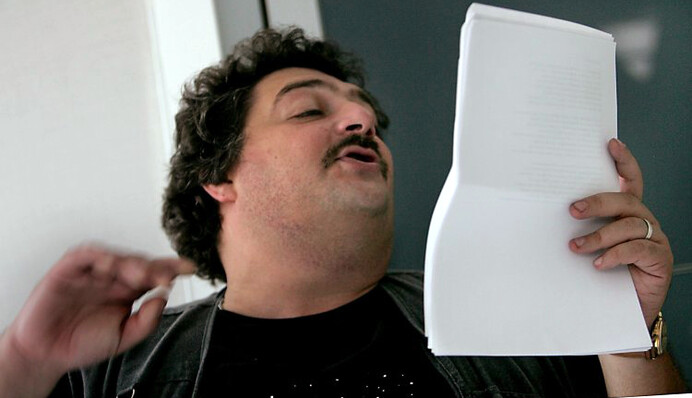 Дмитрий Быков: большинство россиян относятся к войне с Украиной как в анекдоте