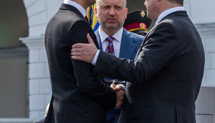 Кто пытается объединить Порошенко и Яценюка