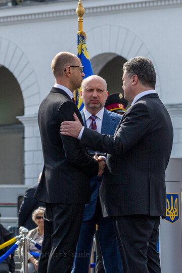 Кто пытается объединить Порошенко и Яценюка