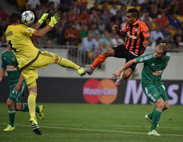 Триллер во Львове: как "Шахтер" прошел "Рапид" в Лиге чемпионов. Видео и обзор матча