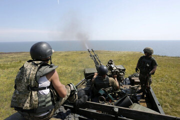 Война на Донбассе: названы три направления возможного наступления боевиков