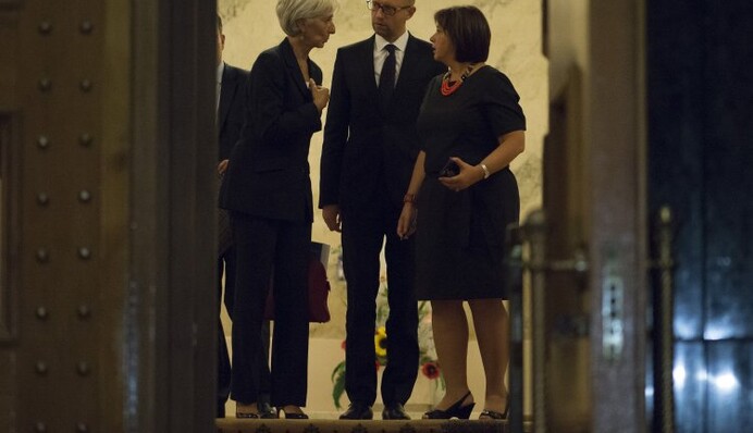 МВФ может прекратить финансировать Украину: есть угроза жесткого дефолта