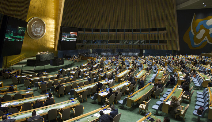 Путин отступает в Украине и начинает бой с США