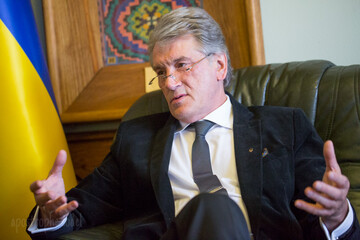 Виктор Ющенко: у Захарченко нет ни одного танка, о чем мы с ним договариваемся?