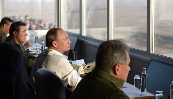 Путина ждут новые войны, а козырей почти не осталось