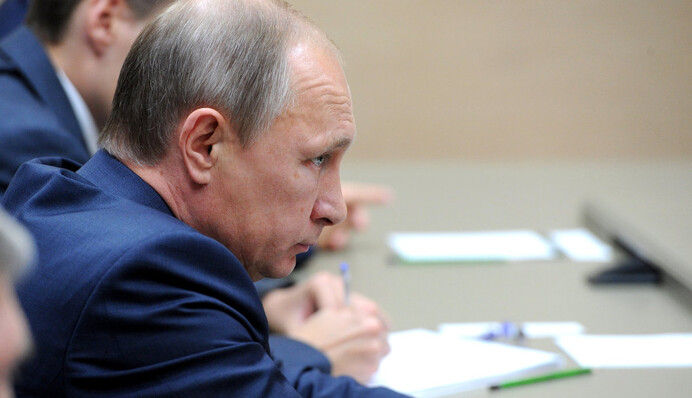 Почему молчит Путин: соцсети жестко прошлись по главе Кремля