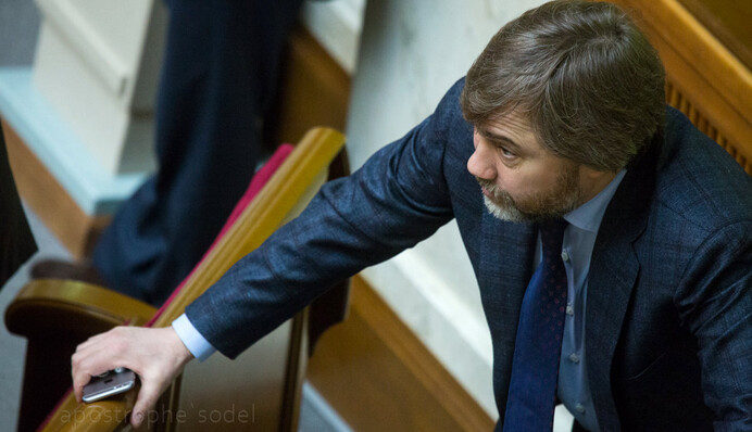 Повестки людям Ахметова: что стоит за скандалом в Раде