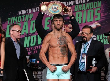 Ломаченко — Коасича: хроника боя, видео нокаута, онлайн