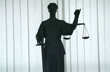 Зачем у Порошенко нужно забрать суды