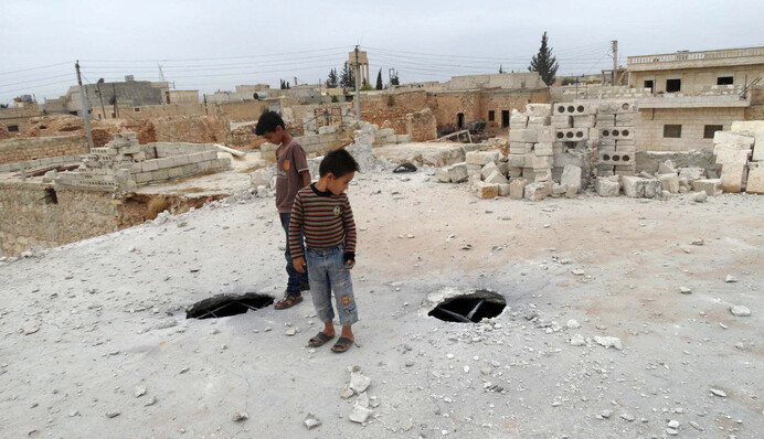 Как авиация России бомбит мирных людей в Сирии: отчет о военных преступлениях