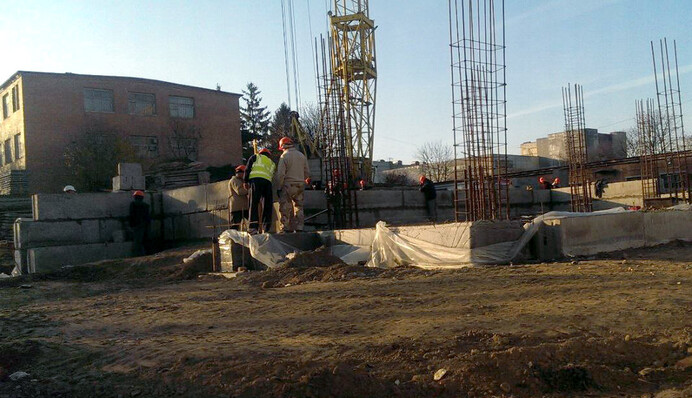 Як ведеться будівництво у Хмельницькому: історія одного рішення