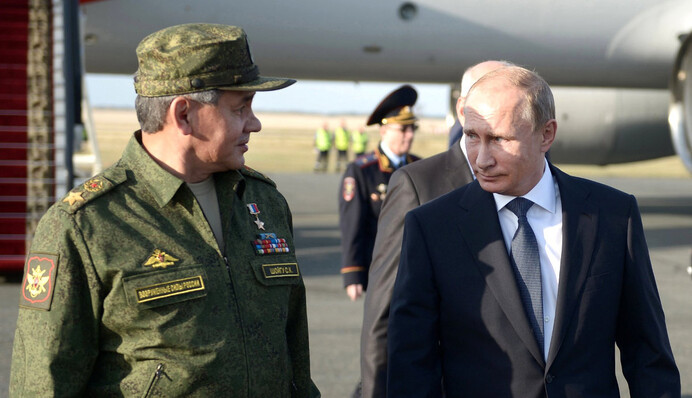 Безумие или шантаж? Почему Путин бряцает ядерным оружием