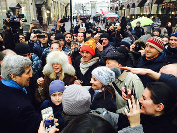 Бомбить мы тебя, Вова, не будем: соцсети посмеялись над Путиным после визита Керри