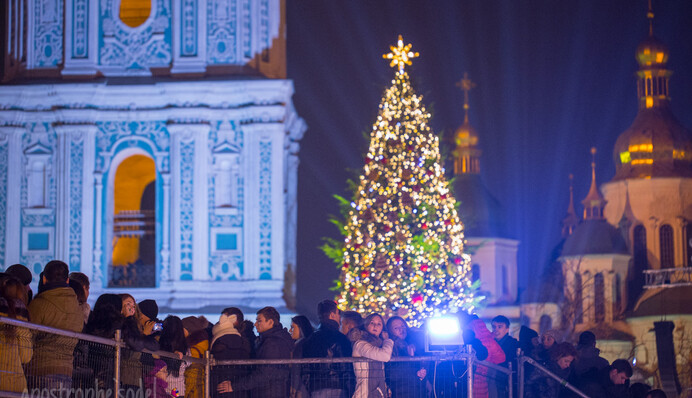Как в Украине и мире встретили Новый год: фото, видео и комментарии из соцсетей