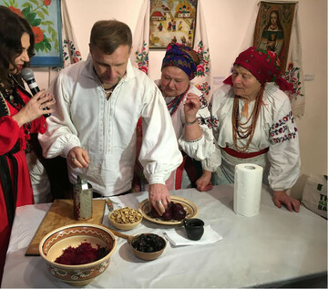 Скрипка готовил особую кутью, а Лобода водила хоровод: как звезды встретили Новый год и Рождество