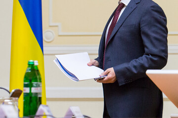 Бюджет в деталях: что будет с гривной, ценами и зарплатами