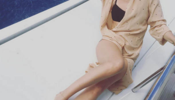 Российская светская львица похвасталась украинской вышиванкой: опубликовано фото