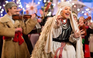 Тина Кароль спела колядки на современный лад