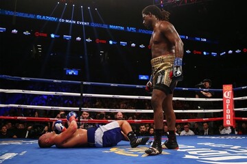 Глазков — Мартин: хроника чемпионского боя, видео, онлайн