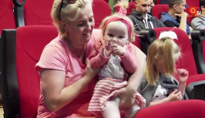 Украинская певица сделала клип на песню, которую пела бойцам АТО