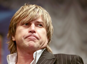 Заслуженный артист России полюбил приветствие 