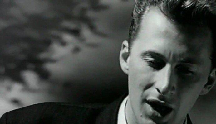 Умер исполнитель легендарного хита Wonderful Life