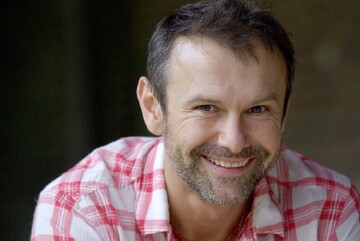 Святослав Вакарчук продолжает поэтически интриговать в Twitter