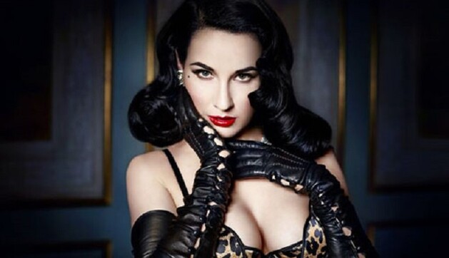 Звезду стриптиза Диту фон Тиз наградили за белье для полных женщин