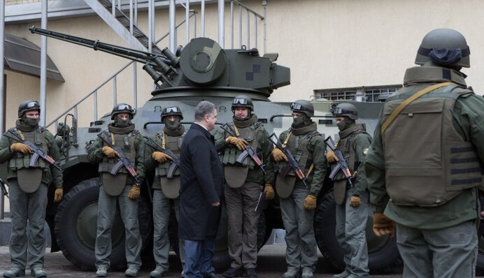 Уличные бои против коррупции: БТР для спецназа НАБУ вызвал шутки и сомнения в соцсетях