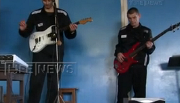 В России убийцы создали панк-группу