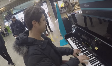 В центре Парижа исполнили гимн Украины: опубликовано видео