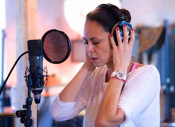 Жена Кличко презентовала клип: опубликовано видео