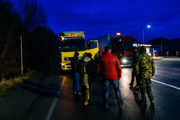 Обама, прекращай: соцсети бурно обсуждают запрет транзита российских фур по Украине