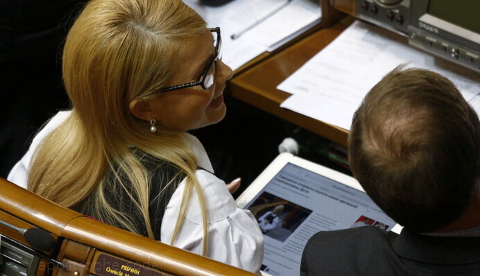 Тимошенко взорвала соцсети новой прической: опубликованы фото