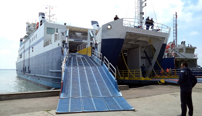 Почему Россия не сможет закрыть Керченский пролив для судов из Украины