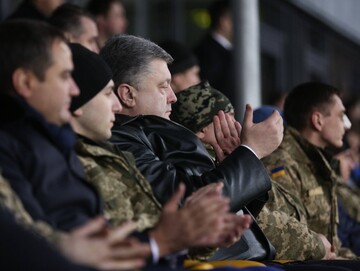 Фотограф показал бомонд на матче 