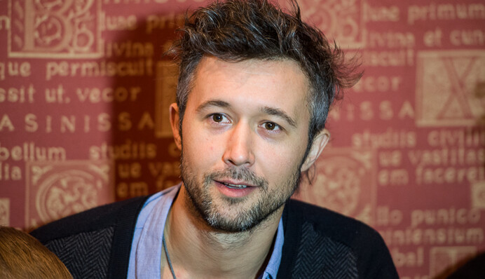 Известный украинский певец продолжает отмечать Новый год