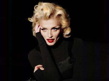 Лайма Вайкуле нахамила журналистке за вопрос об Украине: опубликовано видео