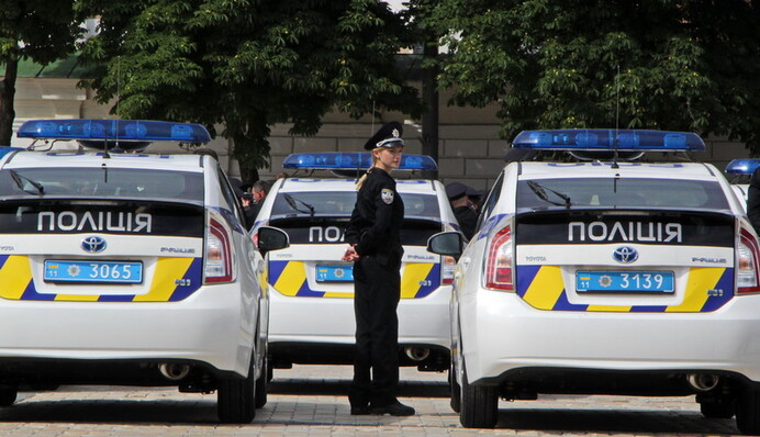 Стали известны последствия стриптиза чиновницы перед полицией на Закарпатье