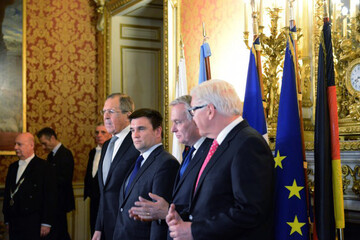 Украина и Запад договорились, когда на Донбассе пройдут выборы