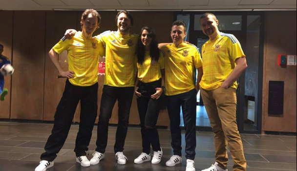 Знаменитости надели новую форму сборной Украины по футболу: опубликованы фото