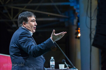 Атака на Порошенко: как соцсети комментировали новость о партии Саакашвили