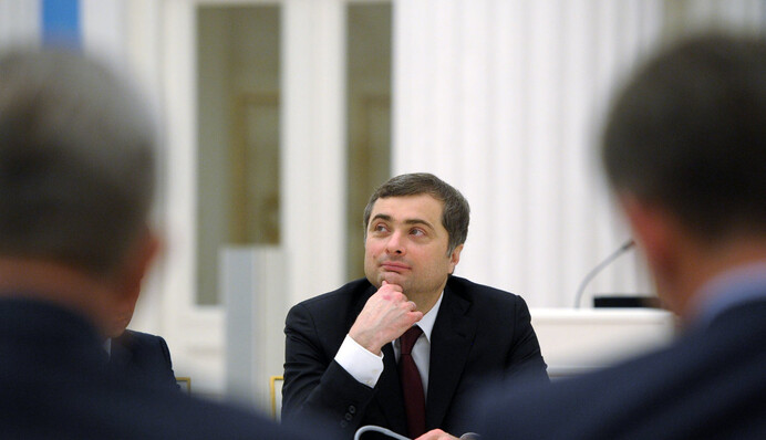 Роль Суркова в конфликте России с Украиной высока: заменить его некем