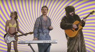 Леня Голубков выпустил эротично-ироничный клип: опубликовано видео