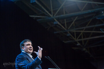 Народные депутаты боятся Саакашвили, потому что они слабые люди, - грузинский политик